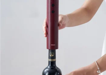 Effortless Wine Opening Anywhere with This USB Rechargeable Electric Corkscrew