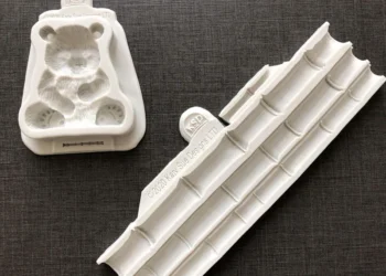 Create Stunning Cake Designs Easily with the Panda Bamboo Silicone Decorating Mold