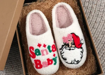 Cozy Winter Slippers for Couples That Bring Comfort and Holiday Cheer